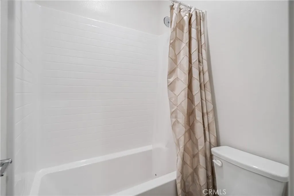 45628 Rachel Avenue, Lancaster, California 93535 home-pic-24